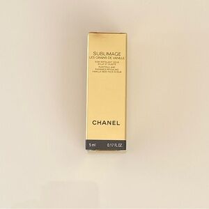 Chanel Sublimage Vanilla Seed Face Scrub